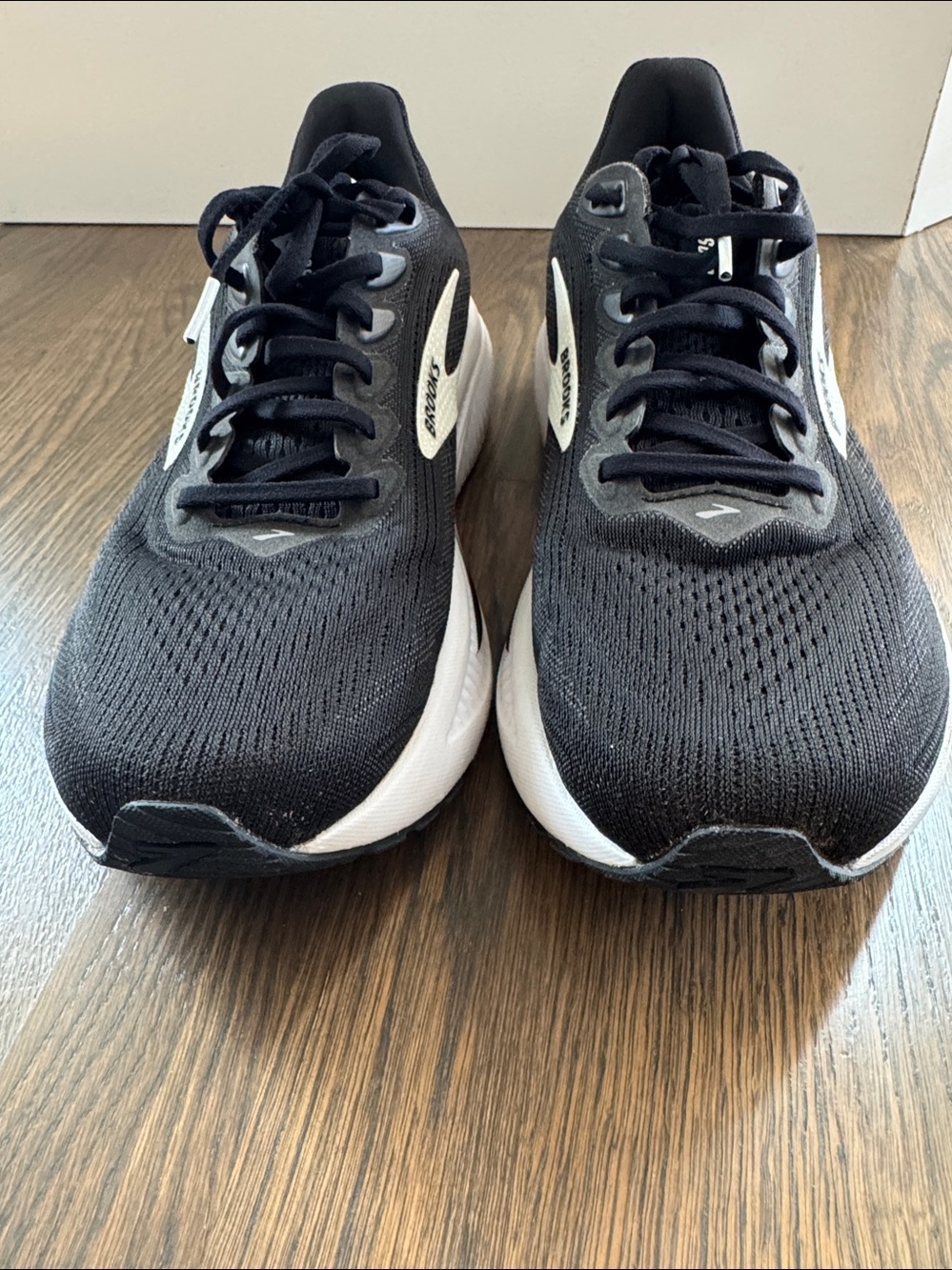 Brooks Ghost 17 sneakers mens size 10 black and white running shoes - Picture 2 of 12